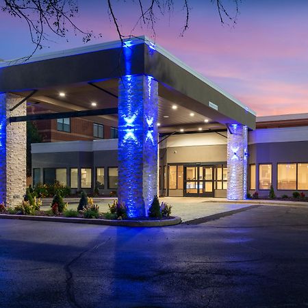 Holiday Inn Express Naperville By Ihg Екстериор снимка