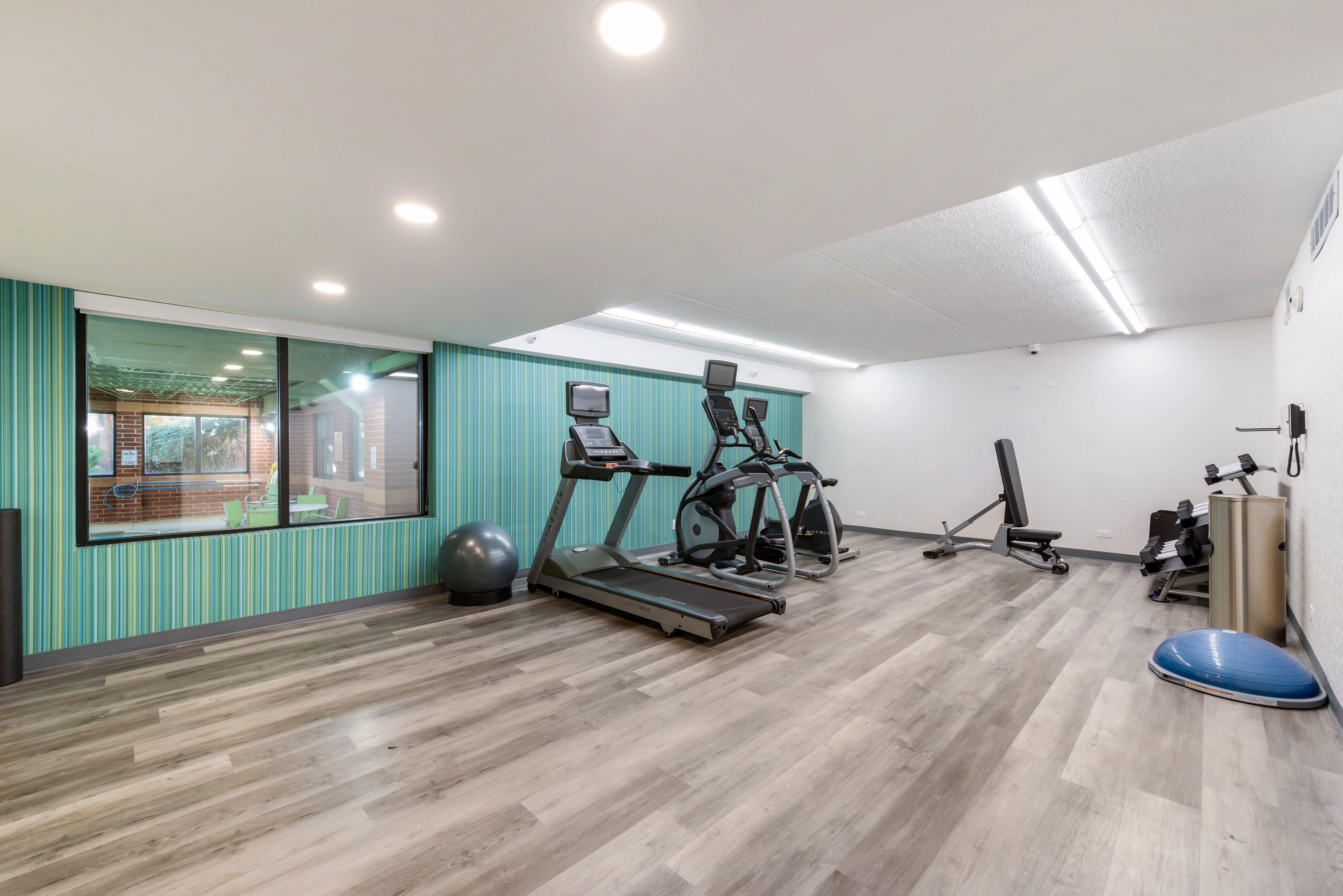 Holiday Inn Express Naperville By Ihg Екстериор снимка