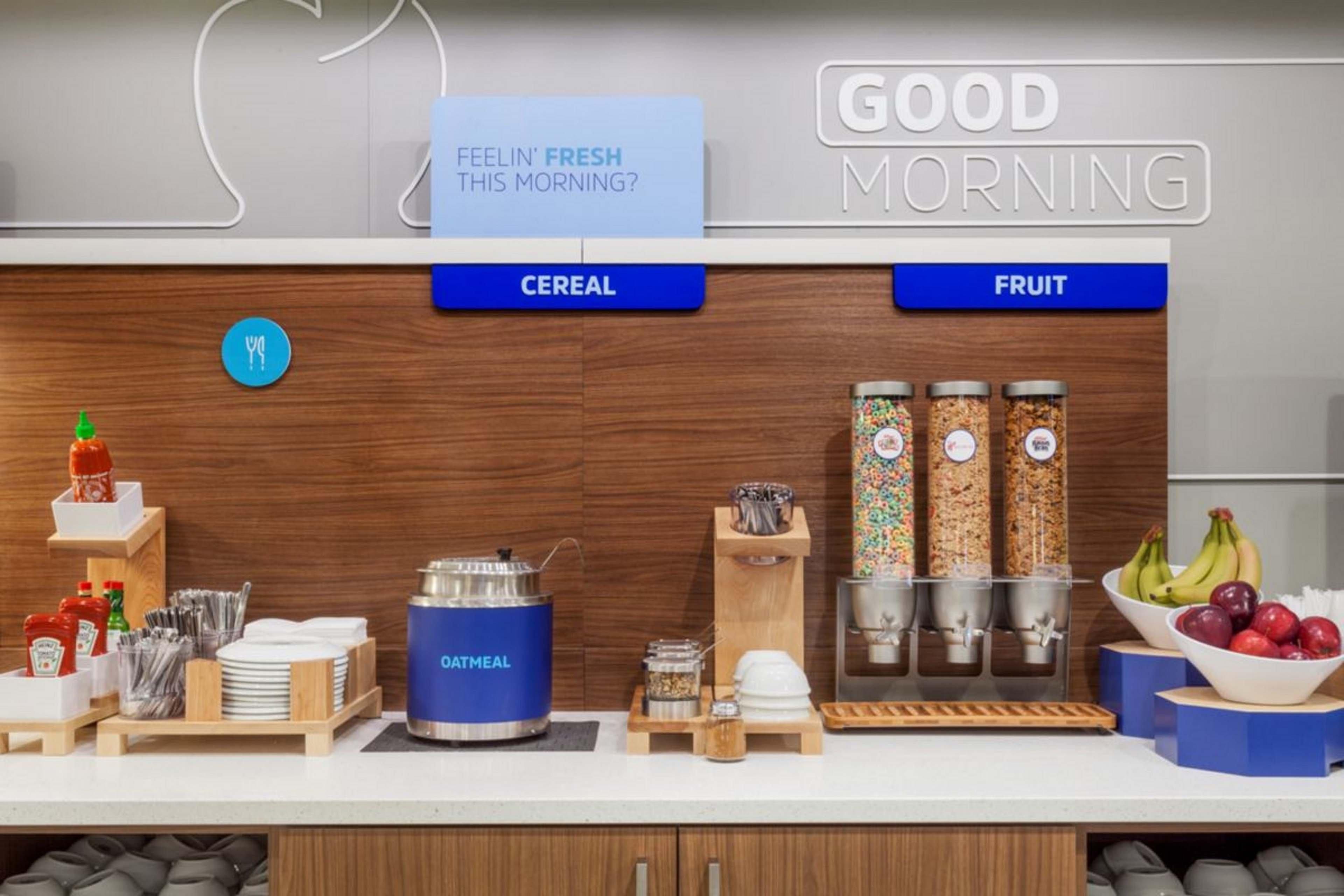 Holiday Inn Express Naperville By Ihg Екстериор снимка
