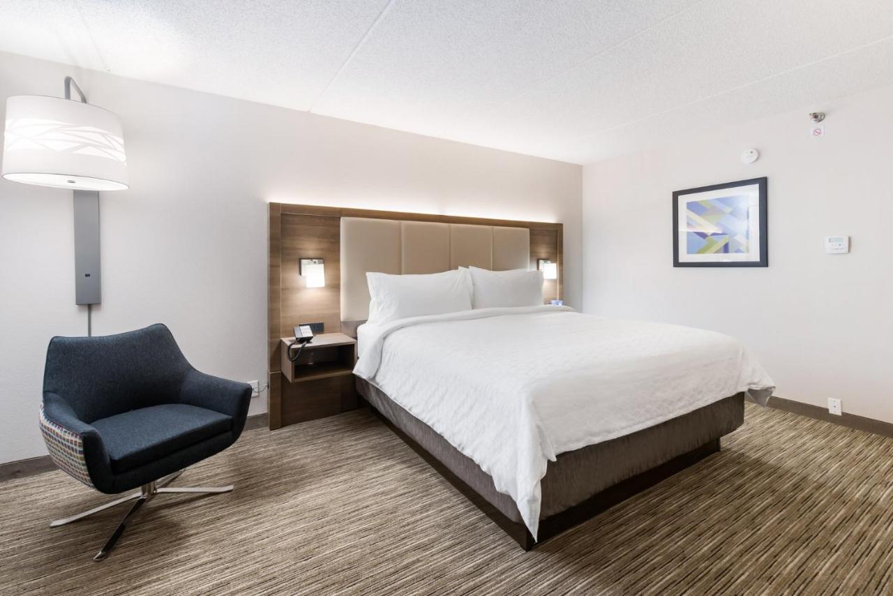 Holiday Inn Express Naperville By Ihg Екстериор снимка