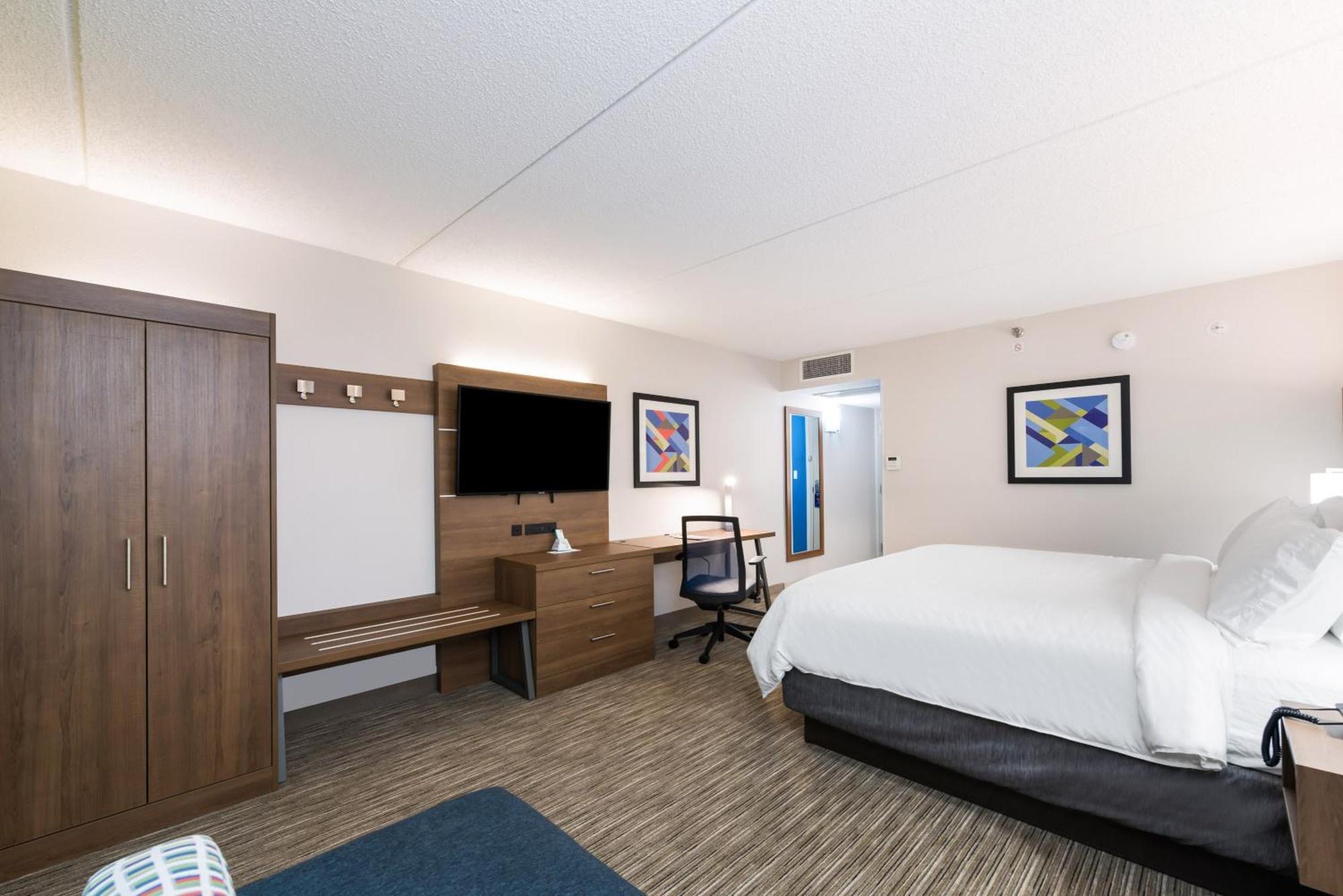 Holiday Inn Express Naperville By Ihg Екстериор снимка