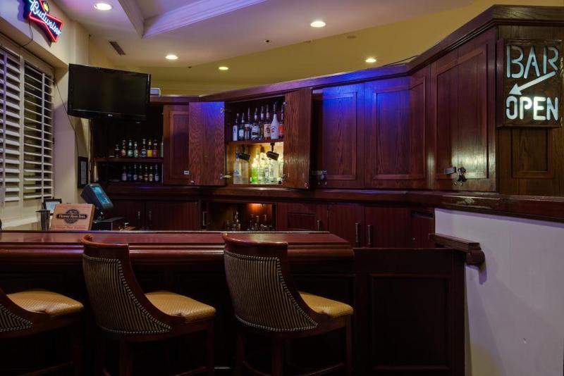 Holiday Inn Express Naperville By Ihg Екстериор снимка